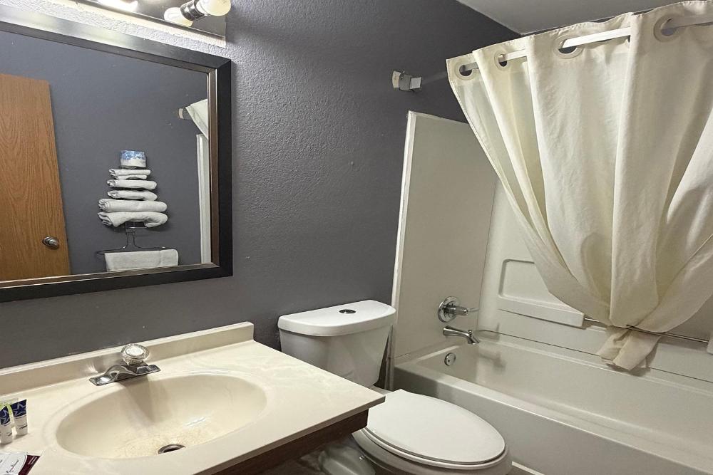 Standard Queen Room interior